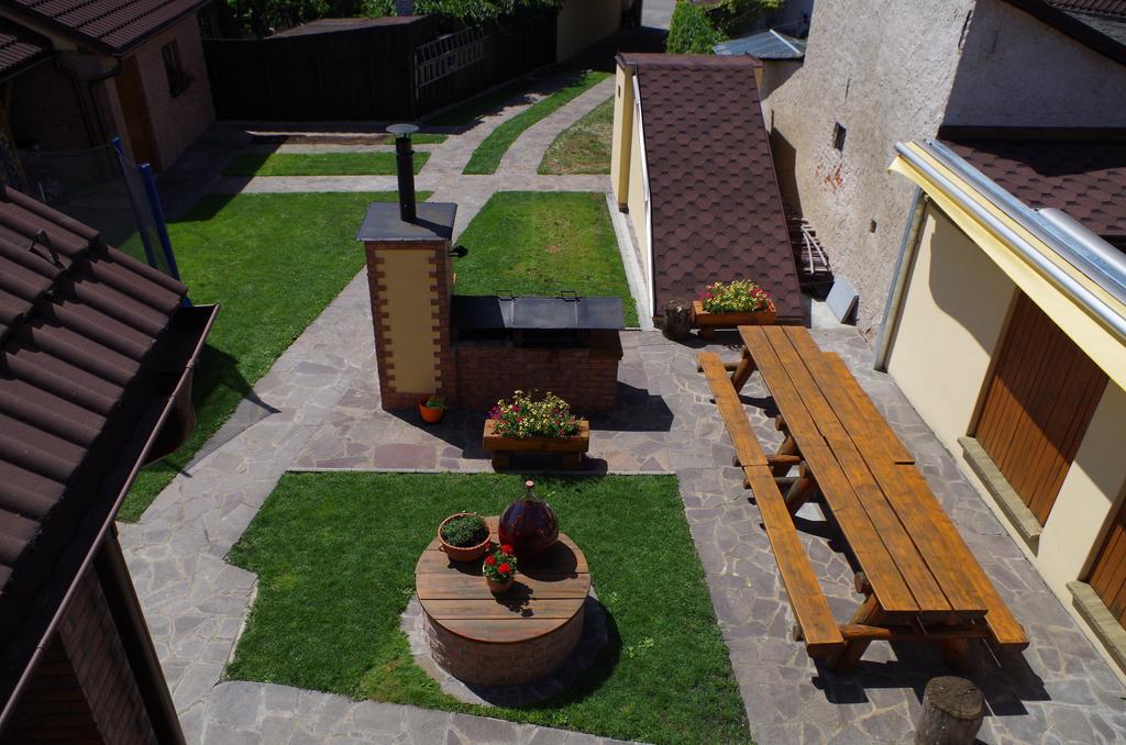 Apartment Ubytovani A Slunicko