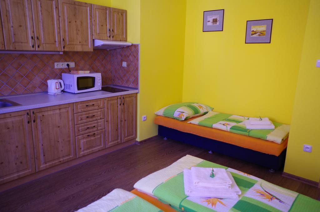 Apartment Ubytovani A Slunicko